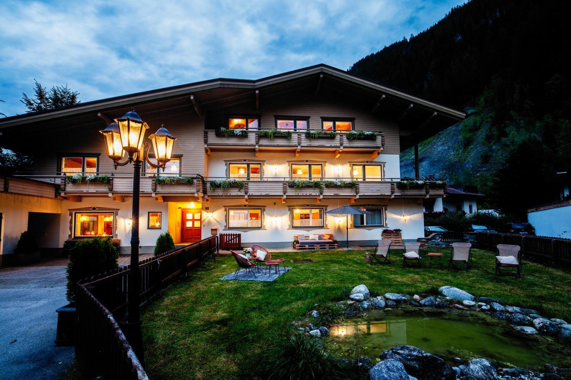 Pinetree Lodge Mayrhofen Ngoại thất bức ảnh