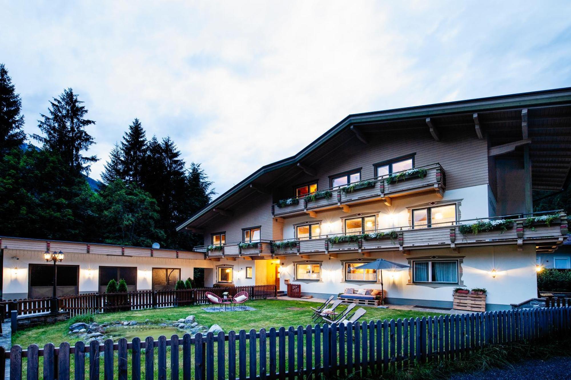 Pinetree Lodge Mayrhofen Ngoại thất bức ảnh