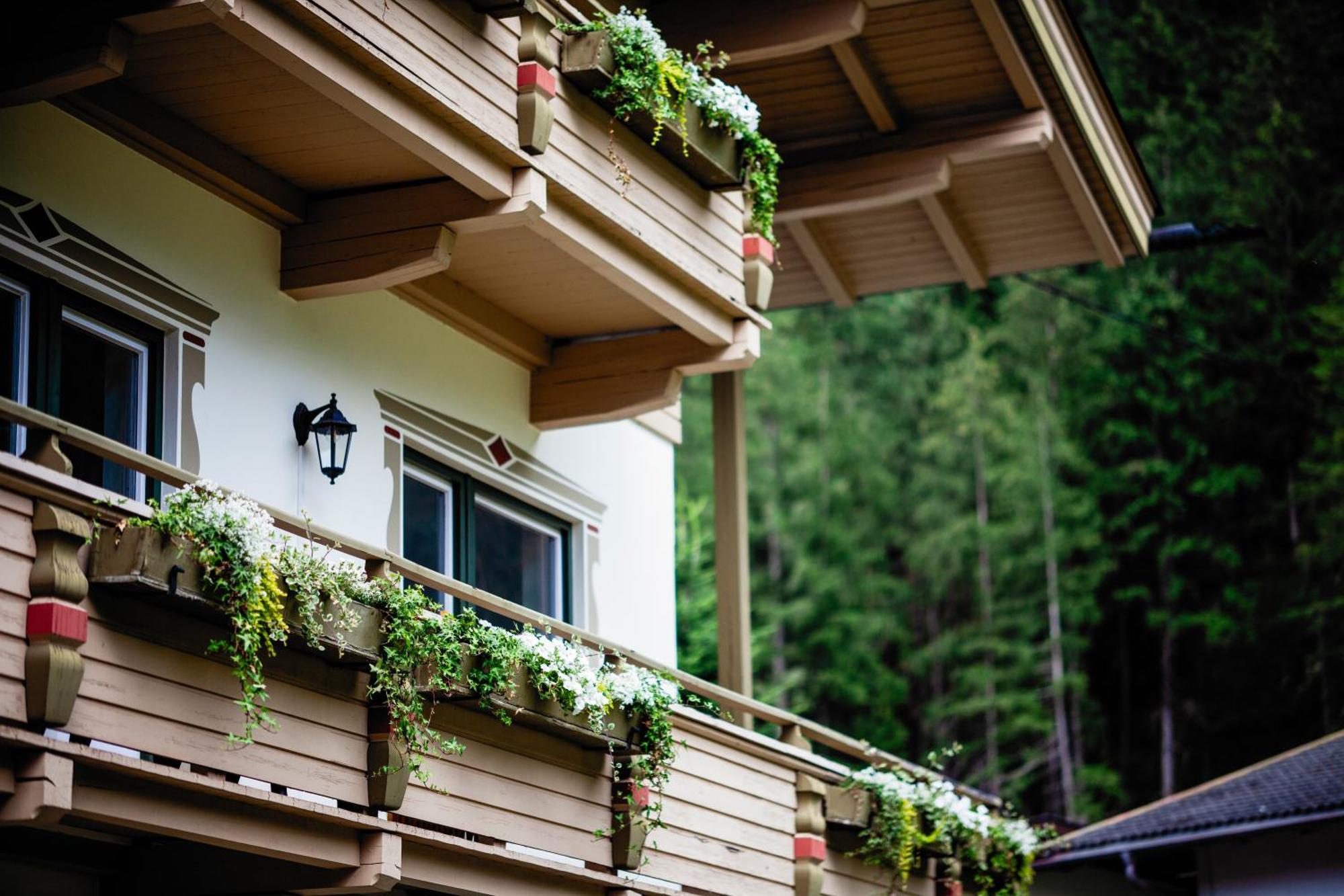 Pinetree Lodge Mayrhofen Ngoại thất bức ảnh